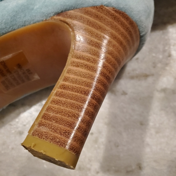 Suzanne Somers Boots - Picture 5 of 6